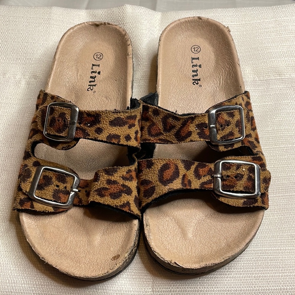 ‼️CLEARANCE 3 for $15‼️ Little girls leopard sandals